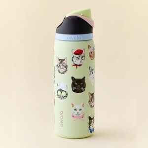Owala FreeSip 32 oz Water Bottle - Cat Collage UO Catwala
